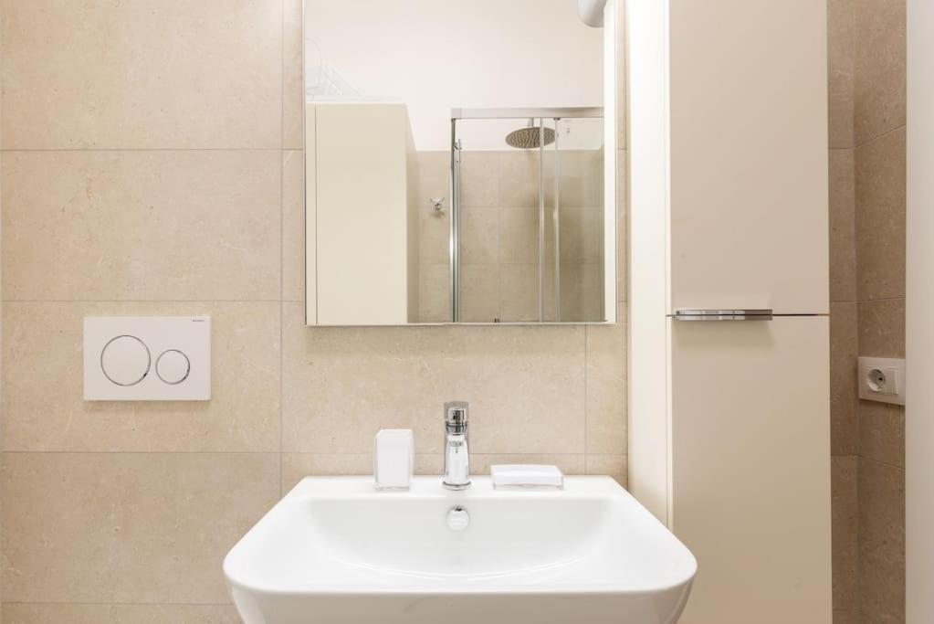 Apartmán Elegante Bilocale San Calocero Milán Exteriér fotografie